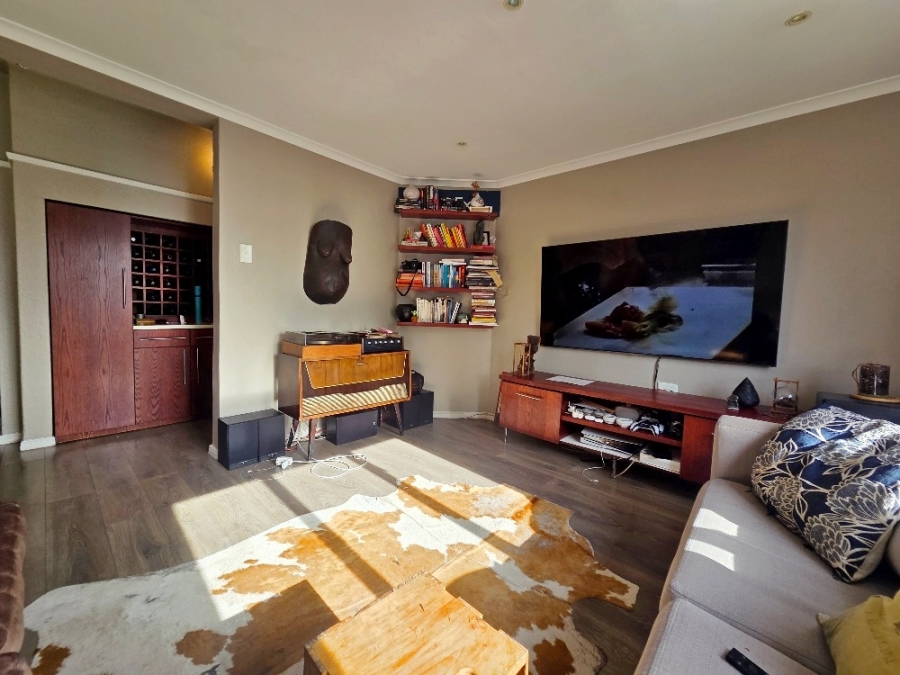 2 Bedroom Property for Sale in Three Anchor Bay Western Cape